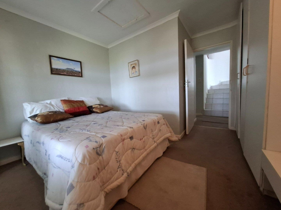 4 Bedroom Property for Sale in Wavecrest Eastern Cape